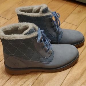 HELLY HANSEN WOMENS 6.5 blue BOOTS SUEDE